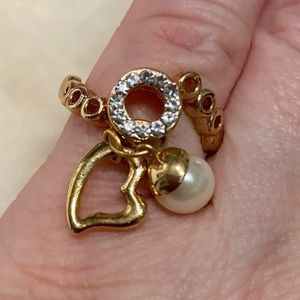 🆕NEW (7) Gold Ring w/ hanging heart & Pearl